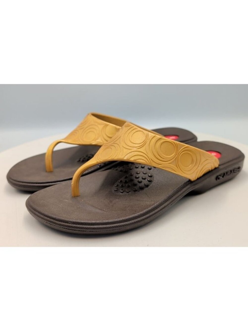 Okabashi Marina Slides Flip Flop Sandals Comfort Arch Support Us 5-6 Gold Brown